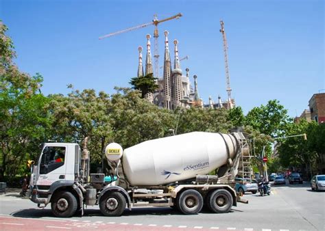 Sagrada familia construction Stock Photos, Royalty Free Sagrada familia ...