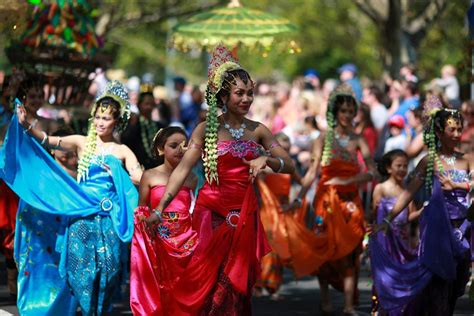 Moomba Parade 2012 Melbourne Victoria Parades Melbourne