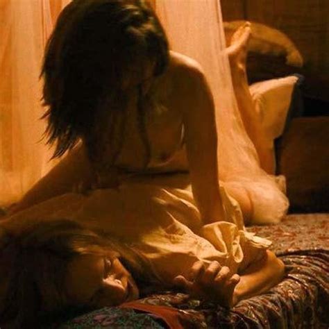 Reyna De Courcy Heather Graham Lesbian Sex XHamster