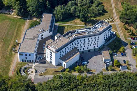 Luftaufnahme Bossel Gebäudekomplex des Weiterbildungs und