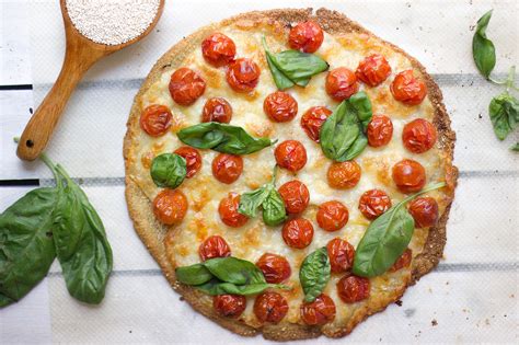 Pizza De Quinoa Con Mozzarella Y Albahaca Sin Gluten Tictacyummy