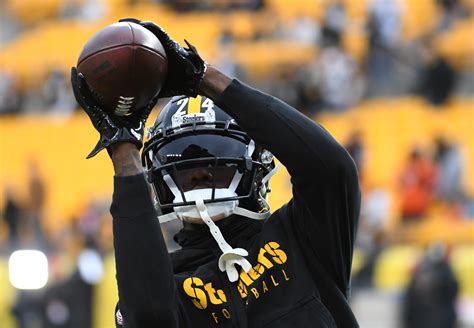 Steelers Use Big Plays To Bury Bengals Reuters