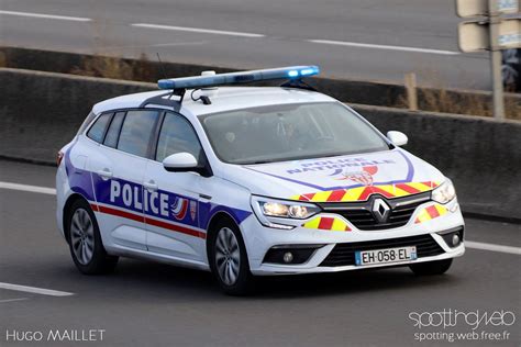 Police nationale Renault Mégane Estate Infos CRS autor Flickr