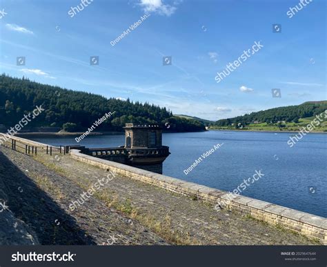 Ladybower Reservoir Lake District Stock Photo 2029647644 | Shutterstock