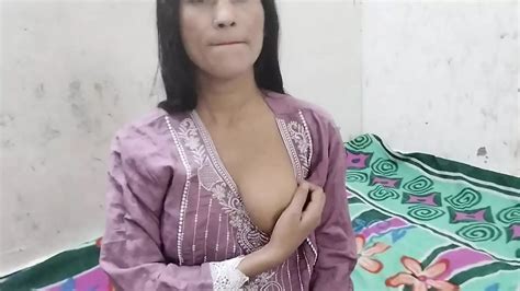 Desi Hot Aunty Ko Saman Dene Ke Bahane Chod Diya Hardcore Porn Feat Sexytanish XHamster