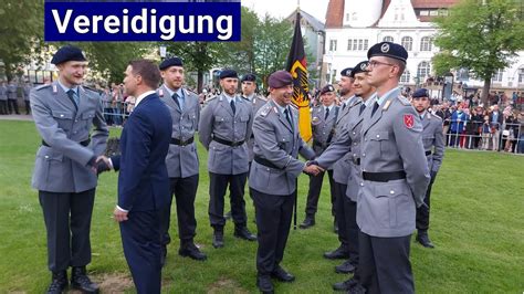 Vereidigung Von Bundeswehr Soldaten Auf Dem Schlossplatz In Celle Fa Ua