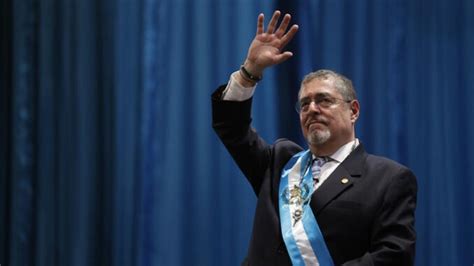 Bernardo Ar Valo Toma Posesi N Como Presidente De Guatemala La Poca