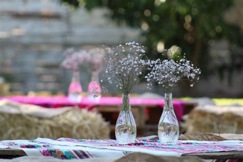 8 Ideas Para Que Su Banquete Se Luzca Con Estos Sencillos Centros De Mesa