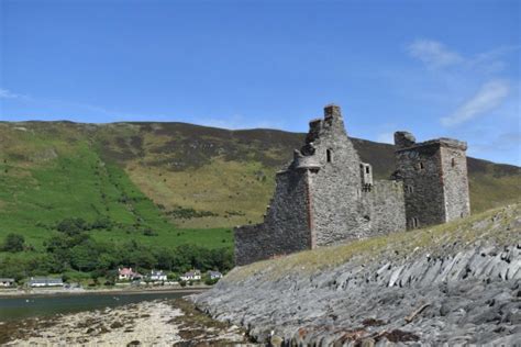 Solve Lochranza Castle Arran Jigsaw Puzzle Online With 330 Pieces