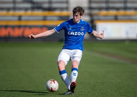 Everton offer Joe Anderson new one-year contract to hedge off transfer
