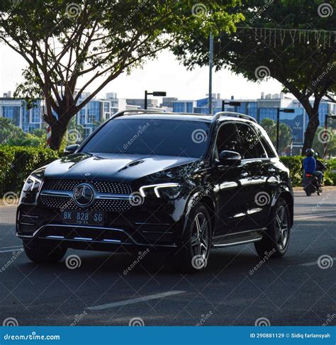 Mercedes Benz GLE 540 SUV Black Editorial Stock Image - Image of sedan, city: 290881129