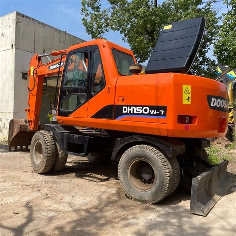 Second Hand Excavator Doosan Dh150w Wheel Digger 15ton China Used