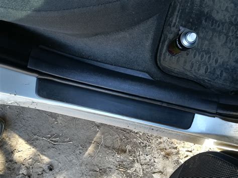 Уплотнитель проема двери 2 — Toyota Corolla (120), 1,4 л, 2005 года ...