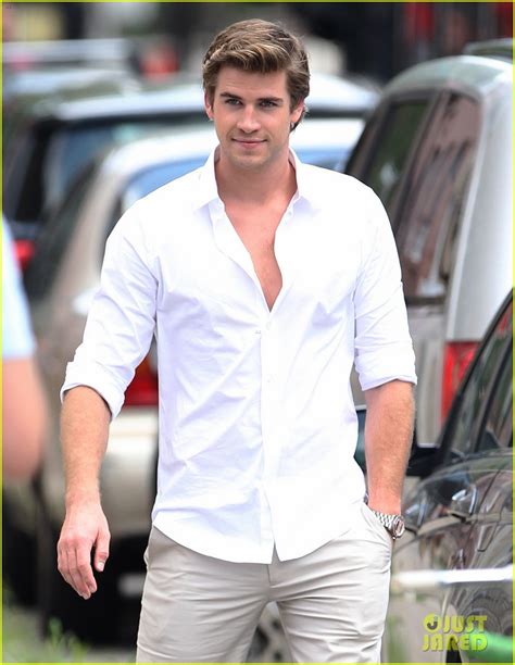 The Hunger Games Club De Fans Ecuador Fotos Liam Hemsworth De Blanco