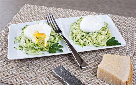 Spiralizers, peelers turn veggies into oodles of noodles | Spiralizer ...