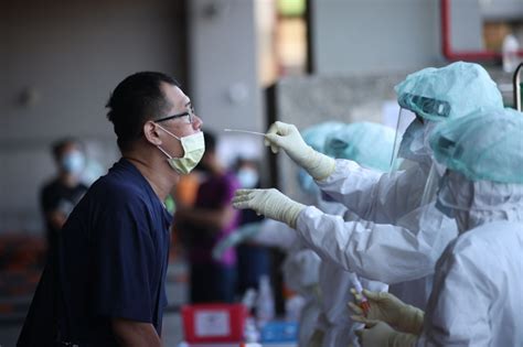 【快訊】本土 28、死亡1例 陳時中：今病例數是這波疫情最少一次 上報 焦點