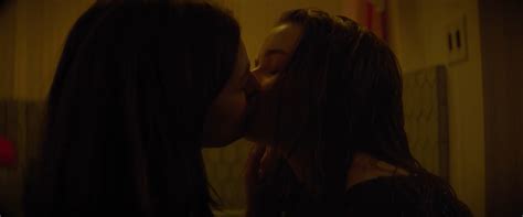 Nude Video Celebs Kaitlyn Dever Sexy Diana Silvers Sexy Booksmart