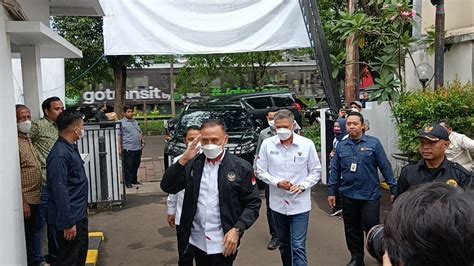 Iwan Bule Enggan Komentar Usai Diperiksa Komnas HAM Okezone Nasional