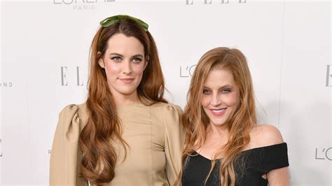 Riley Keough To Release Late Mom Lisa Marie Presley S Memoir Says Few