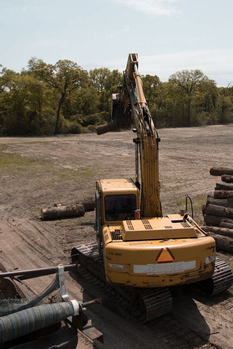 Salvaging Texas Post Oak Logs For Wood Floors