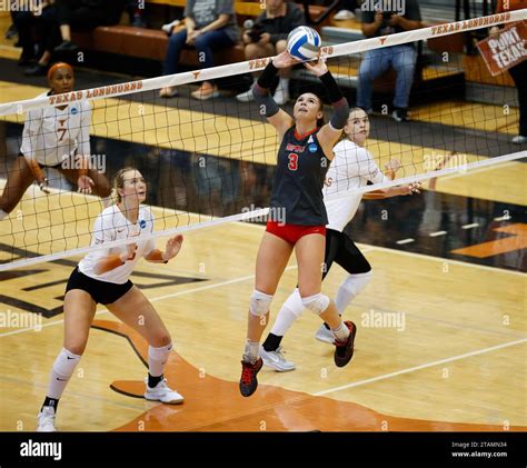 December 1 2023 Smu Setter Celia Cullen 3 Sets The Ball During The