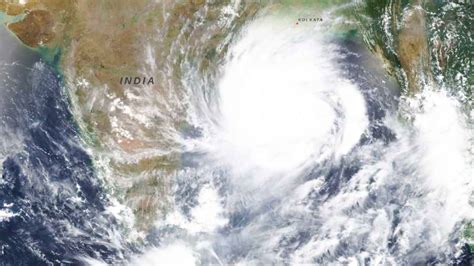 Cyclone Remal Turns Severe With Wind Speeds Of 80 90 Kilometres Per