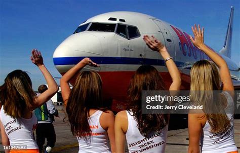 55 Hooters Air Stock Photos, High-Res Pictures, and Images - Getty Images