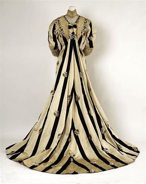 Tea Gown Ca Campbell Burke Via The Met Ephemeral Elegance