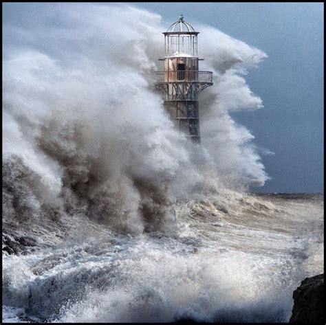 Raging Storm At Whiteford Lighthouse Faros Marejadas Pinterest