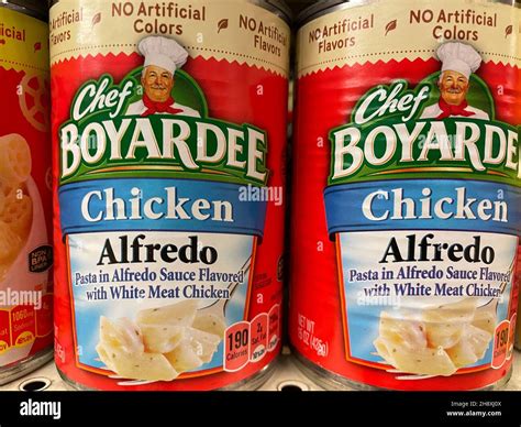 Columbia County Ga Usa 12 01 21 Chef Boyardee Pasta On A Retail