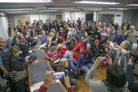 PT RS lança manifesto pedindo congresso para mudar direção e política