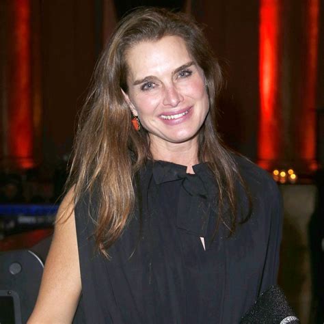 Brooke Shields Brooke Shields Breaks Down 12 Looks From 1978 To Now Life In Looks Vogue