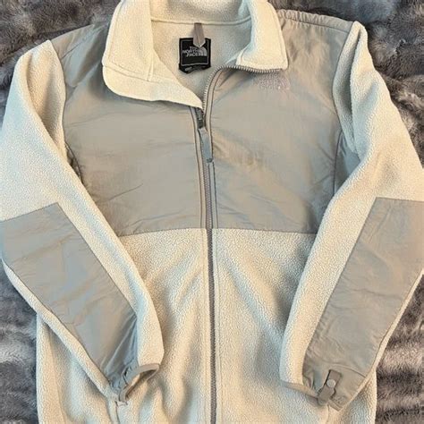 Classic Off White Denali Jacket By The North Face