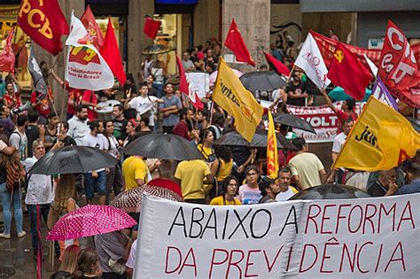 Greve geral saiba quais categorias irão parar em Porto Política