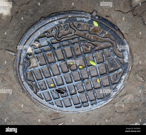 Cast Iron Manhole Cover Hi Res Stock Photography And Images Alamy