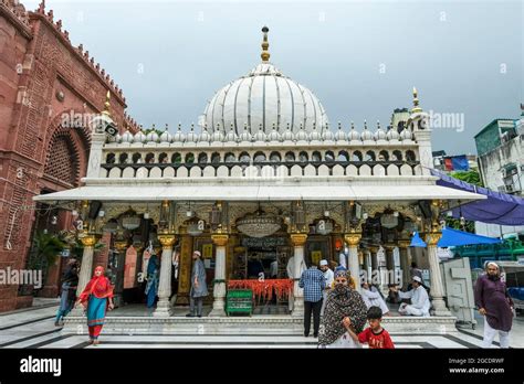 Delhi Inde août 2021 le sanctuaire en marbre de Dargah Hazrat