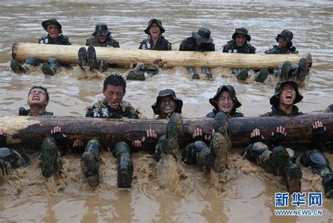 Soldiers In Tough Training Peoples Daily Online