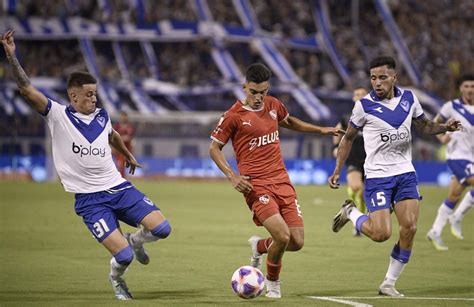 Liga Profesional Vélez E Independiente No Se Sacaron Ventajas En El