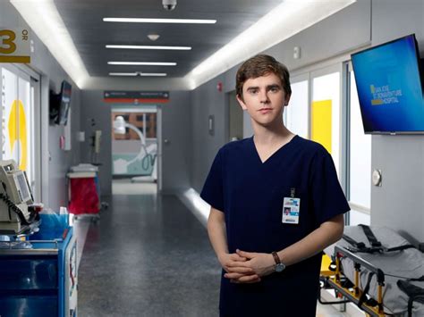 The Good Doctor Star Says Season 2 Shows His Character With Autism