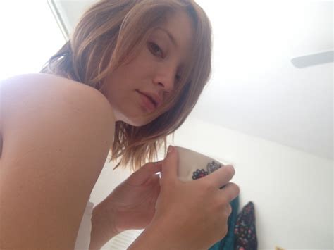 Emily Browning On Leaked Nudes The Fappening Leaked Photos