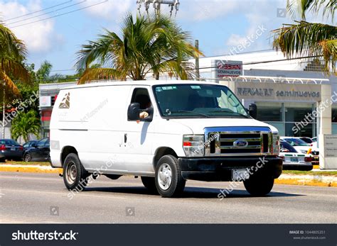 Ford Econoline Cargo Van: Over 15 Royalty-Free Licensable Stock Photos ...