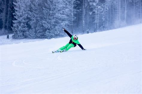 Lyžařská škola Express Sherpaski School SkiKarlov cz