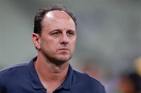 Foi sondado pelo Inter e agora será mandado embora por Rogério Ceni