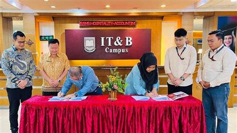 Institut Bisnis IT B Sepakat Tandatangani MoU Dengan PT Royal Akademi