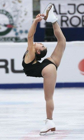 Pin By Maykos On 19 Women S Sports Hot Figure Skaters Figure Skating