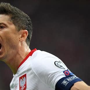 Polska Otwa Robert Lewandowski Z Golem W Kadrze Jest W Top