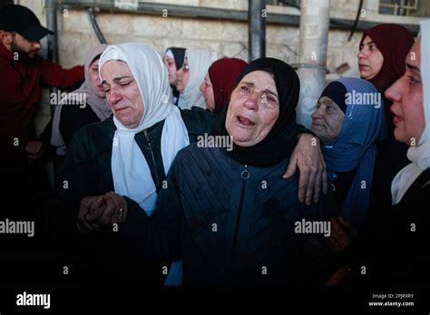 Nablus Palestine 03rd Apr 2023 Relatives Mourn During The Funeral