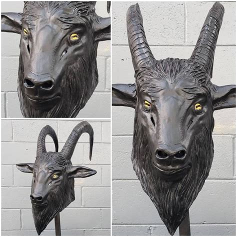 Schwarze Phillip Ziegen Maske Etsy Yellow Eyes Red Eyes Goat Mask