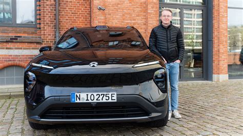 Nio El Knapp Ps Und Rattan Innenraum Auto Motor Und Sport