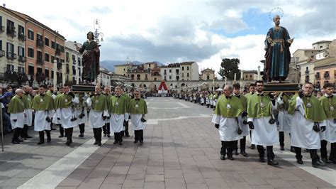 CENTROABRUZZONEWS MADONNA CHE SCAPPA IN PIAZZA 2018 CORSA PERFETTA